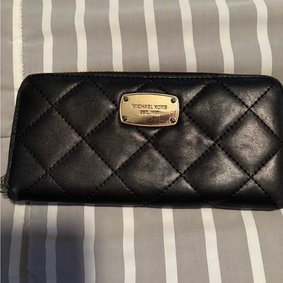 Black Michael Kors Wallet - Picture 3 of 3